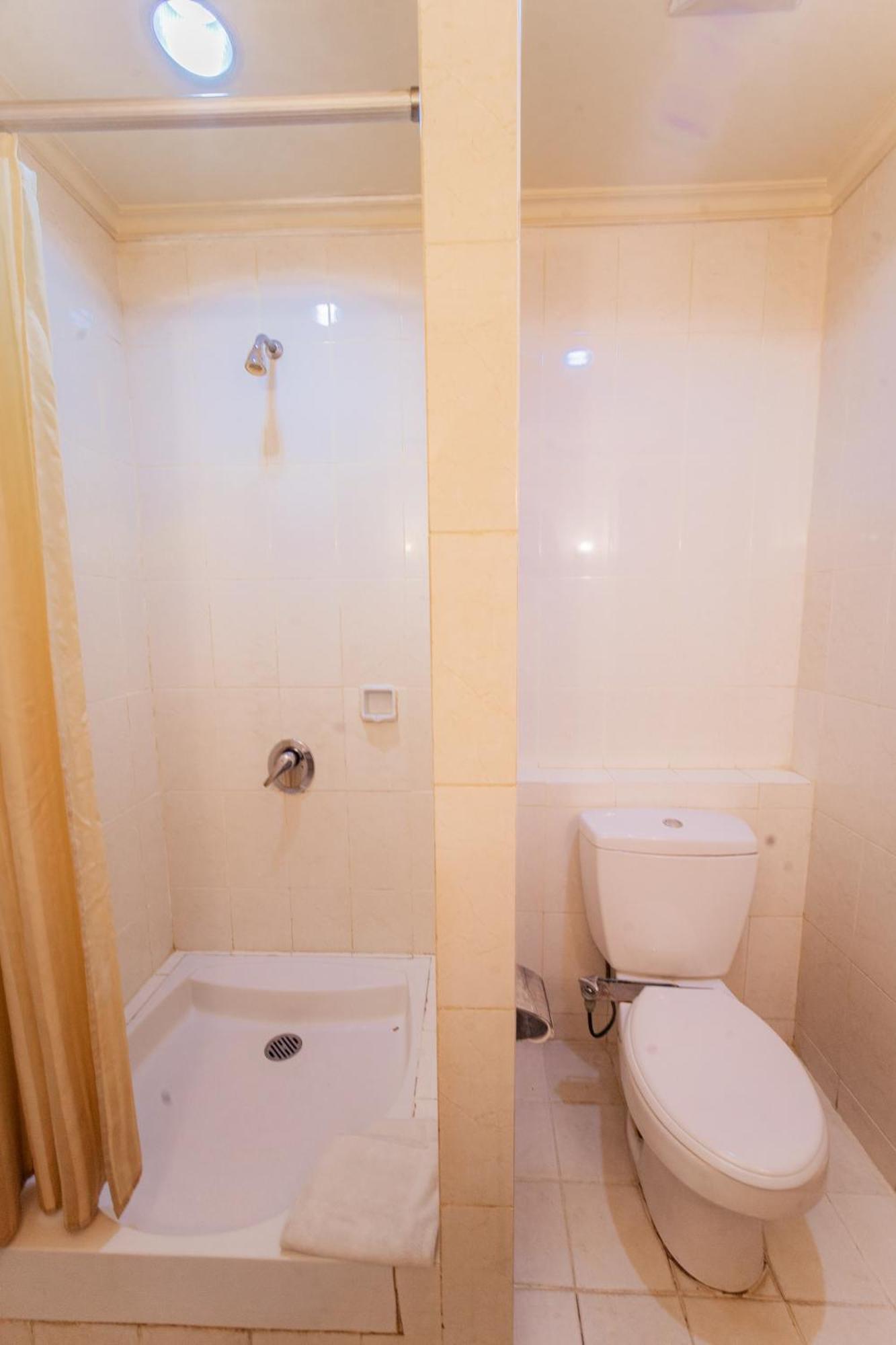 Adika Hotel Bahtera Klandasan Kecil المظهر الخارجي الصورة